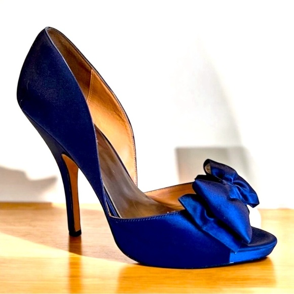 BADGLEY MISCHKA royal blue silk/satin beautiful bow Size 10. - Picture 1 of 17
